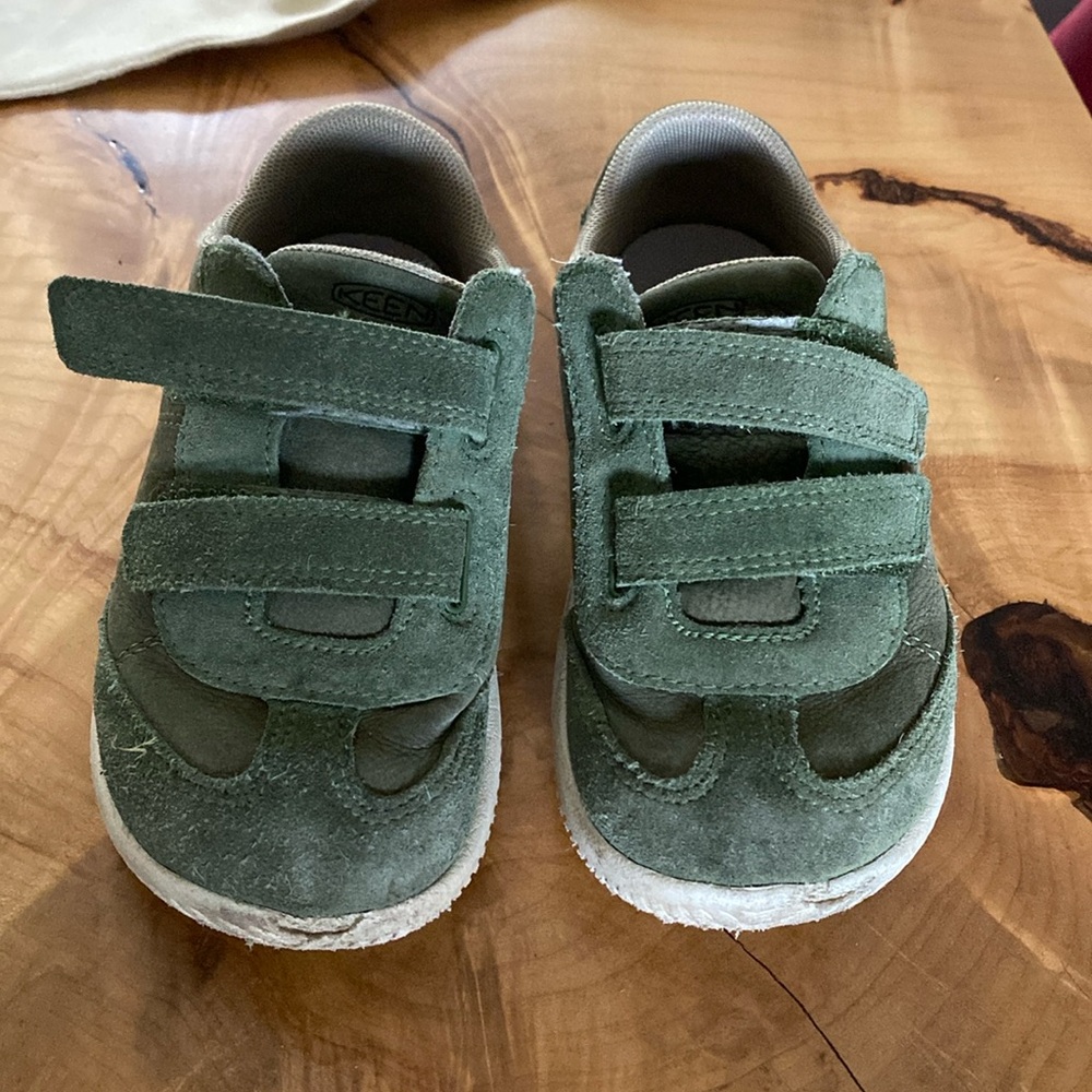 KEEN KNX T-Toe Sneaker green size 11